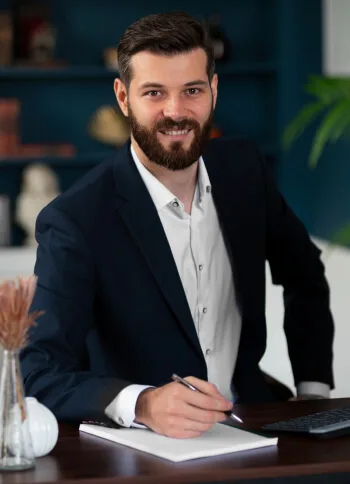 Our Financial Experts The Team  Member Solution. - hth